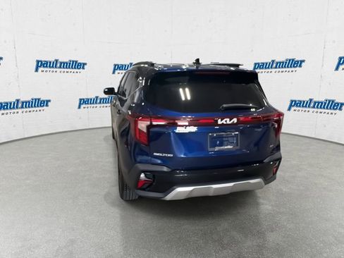 Used 2024 Kia Seltos EX AWD/4WD image 9