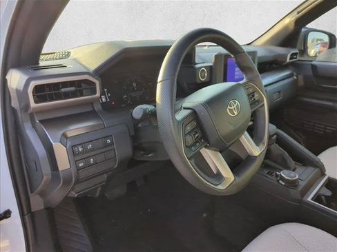 Certified 2025 Toyota 4Runner SR5 AWD/4WD image 12