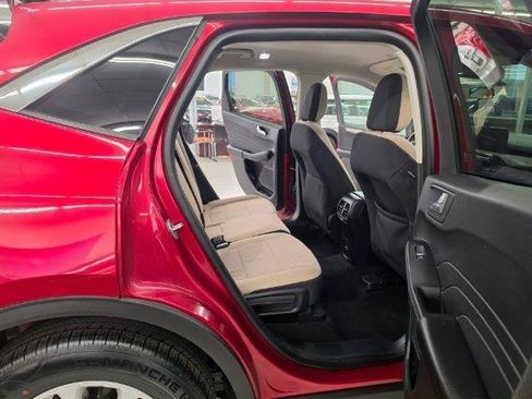 Used 2021 Ford Escape SE w/ Cold Weather Package FWD image 11