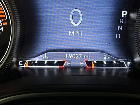 Used 2019 Jeep Cherokee Trailhawk w/ Cold Weather Group AWD/4WD image 24