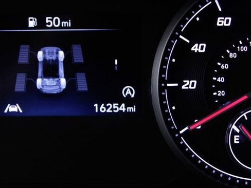 Used 2023 Hyundai Santa Fe SEL image 24