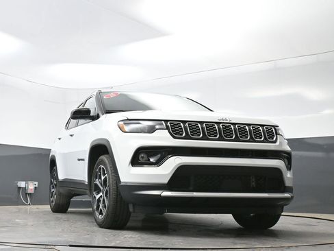 Used 2025 Jeep Compass Limited AWD/4WD image 51