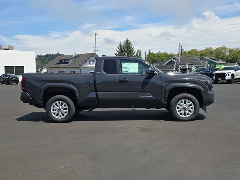 New 2025 Toyota Tacoma SR5 image 7