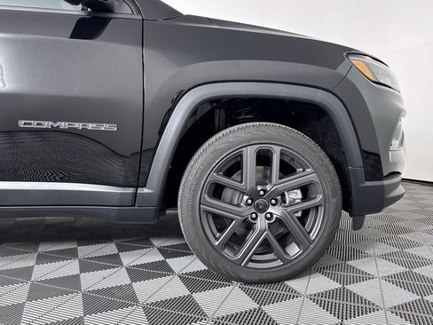 New 2026 Jeep Compass Limited image 17