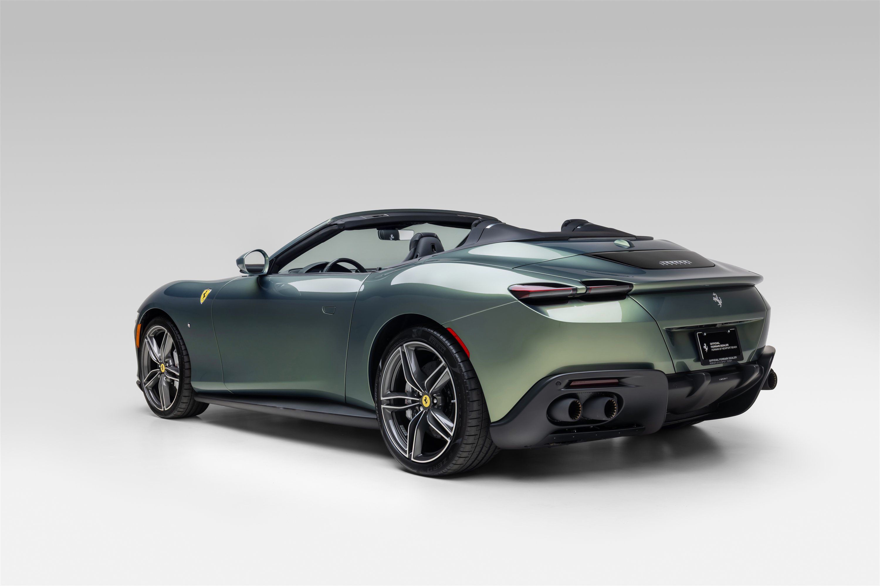 Certified 2026 Ferrari Roma Spider RWD image 5