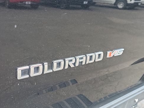 Used 2018 Chevrolet Colorado Z71 AWD/4WD image 18