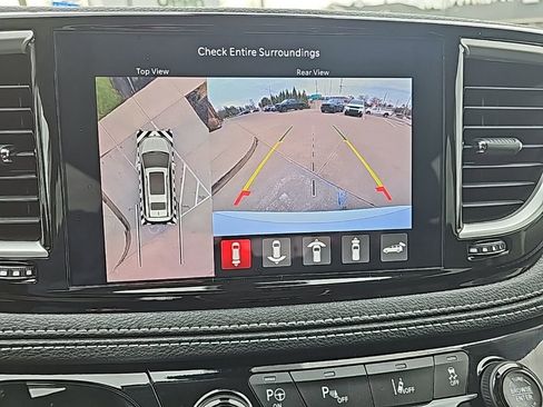 Certified 2024 Chrysler Pacifica Limited w/ Uconnect Theater Family Group FWD image 33