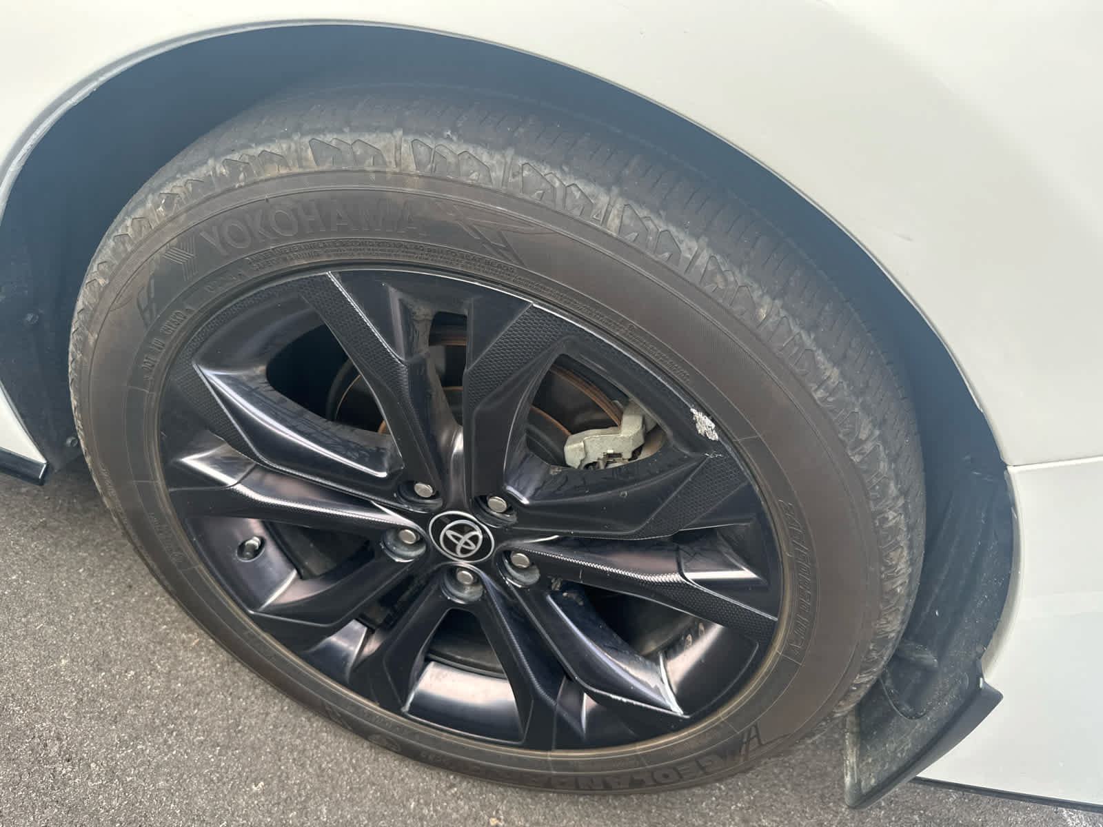 Used 2022 Toyota Sienna XSE FWD image 5