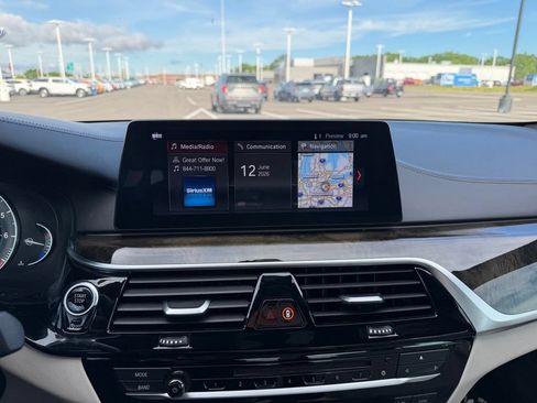 Used 2018 BMW M550i xDrive AWD/4WD image 11