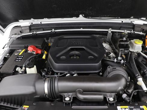 Used 2024 Jeep Wrangler Unlimited image 27