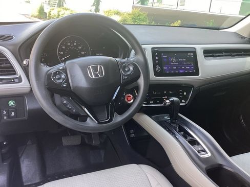 Used 2022 Honda HR-V EX image 12