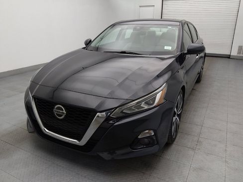 Used 2020 Nissan Altima 2.0 Platinum FWD image 15
