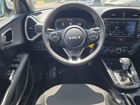 Certified 2023 Kia Soul LX FWD image 13
