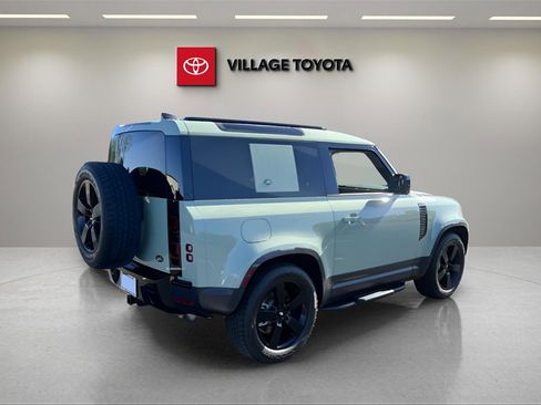 Used 2023 Land Rover Defender 110 75th Limited Edition image 5