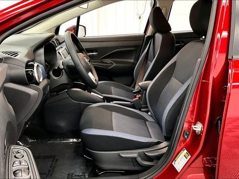 New 2025 Nissan Versa SV w/ Trunk Package FWD image 9