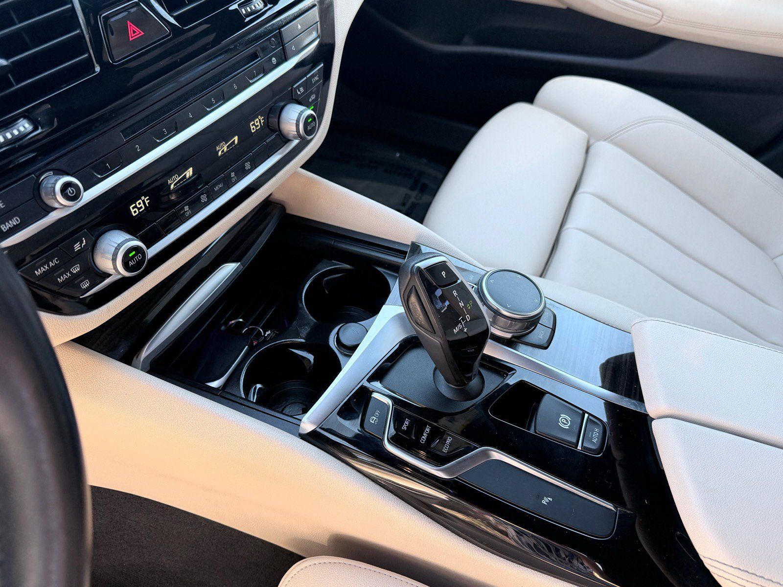 Used 2018 BMW 530i RWD image 13