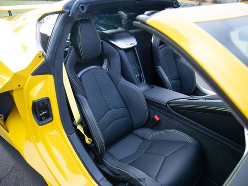 Used 2025 Chevrolet Corvette Stingray Premium Cpe w/ Z51 Performance Package image 36