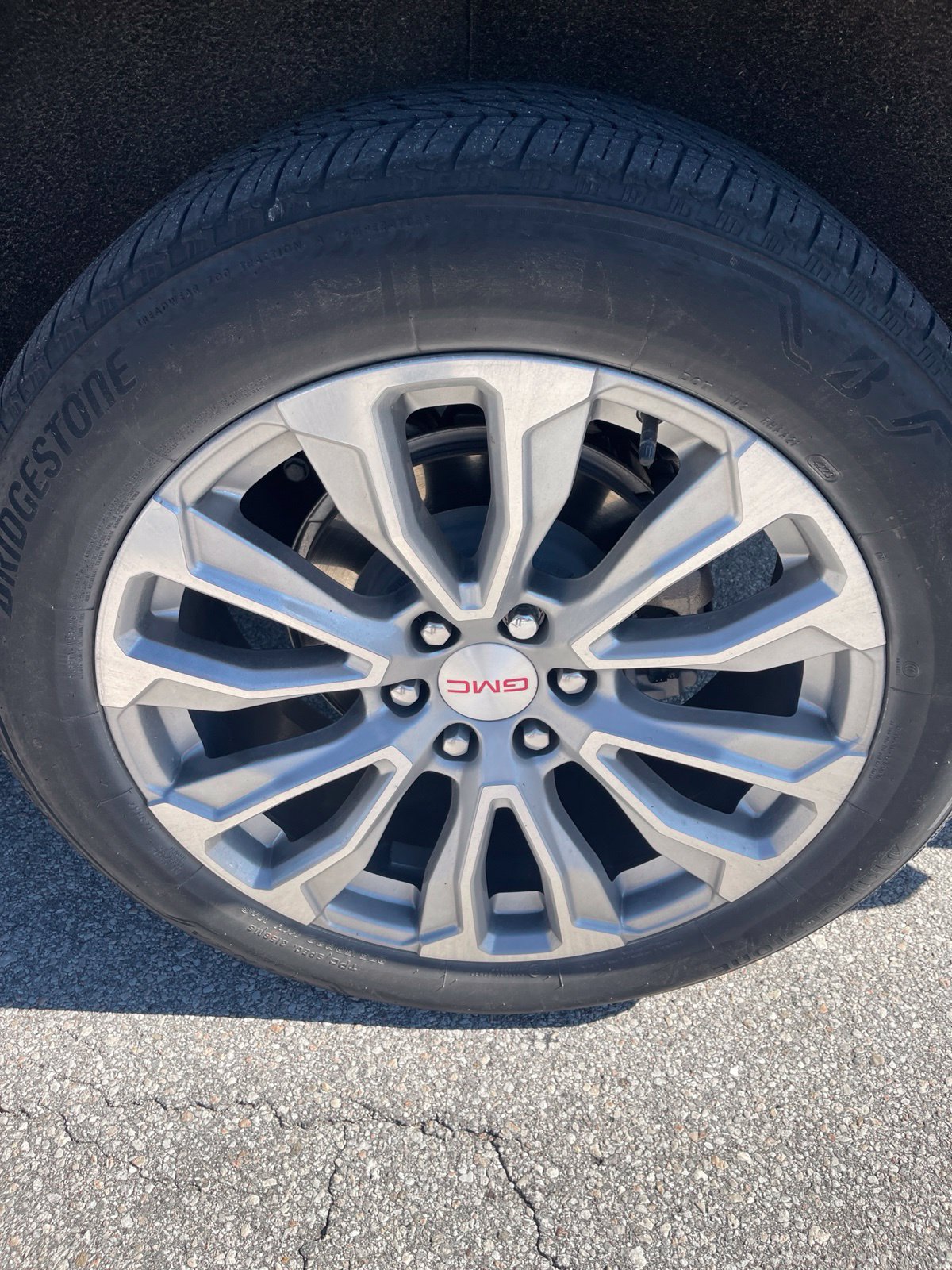 Used 2024 GMC Yukon Denali AWD/4WD image 6