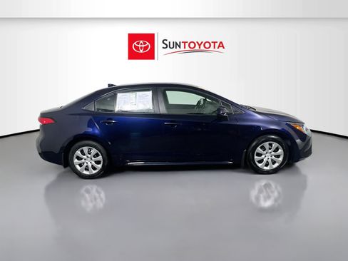 Used 2025 Toyota Corolla LE FWD image 2