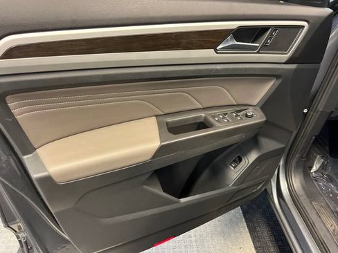 Certified 2022 Volkswagen Atlas SE AWD/4WD image 8