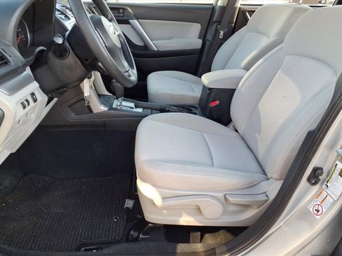 Used 2015 Subaru Forester 2.5i w/ Alloy Wheel Package image 11