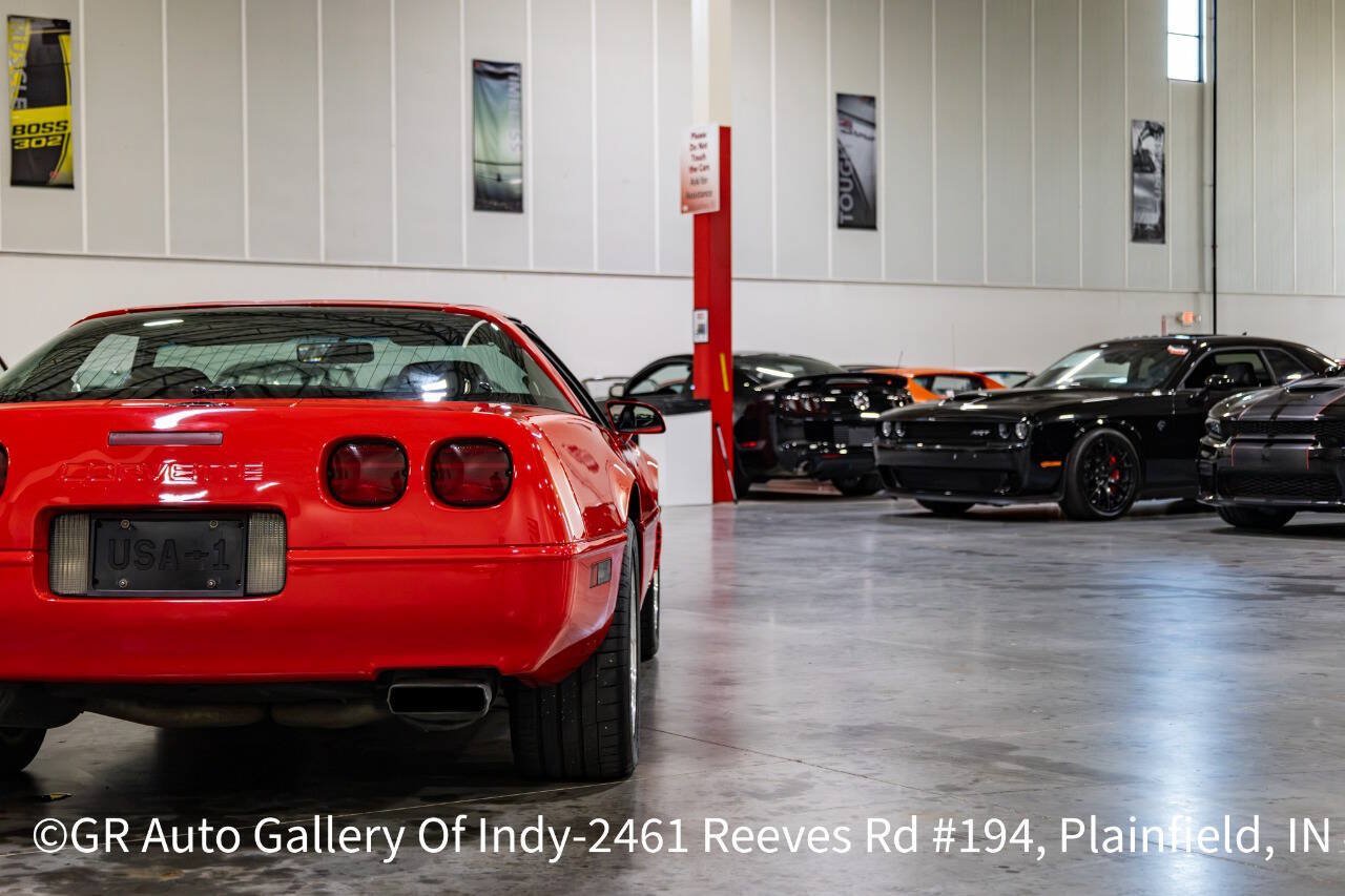 Used 1996 Chevrolet Corvette Coupe RWD image 36
