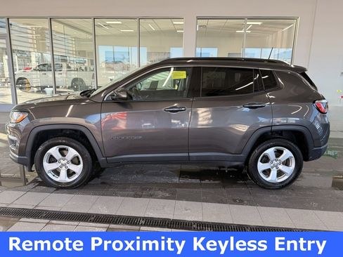 Used 2019 Jeep Compass Latitude w/ Cold Weather Group image 6