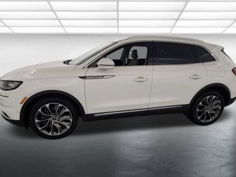 Used 2022 Lincoln Nautilus Reserve AWD/4WD image 3