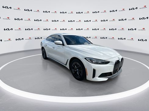 Used 2024 BMW i4 eDrive40 RWD image 2