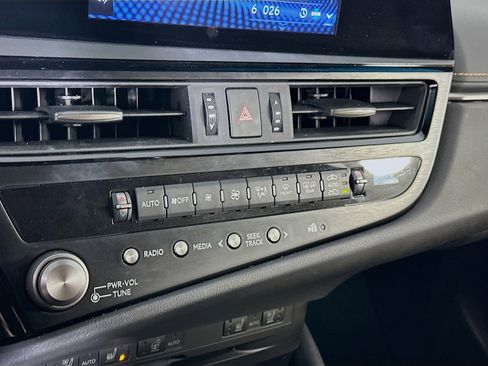 Used 2022 Lexus ES 350 w/ Premium Package image 23