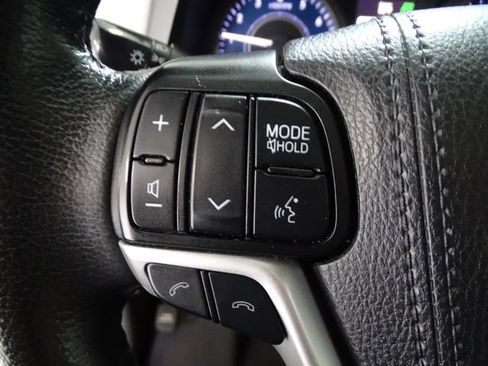 Used 2020 Toyota Sienna XLE Premium AWD/4WD image 7