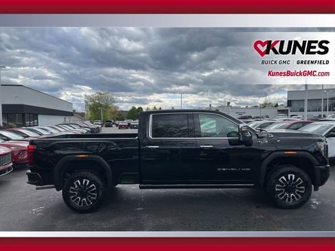 New 2026 GMC Sierra 3500 Denali Ultimate AWD/4WD image 2