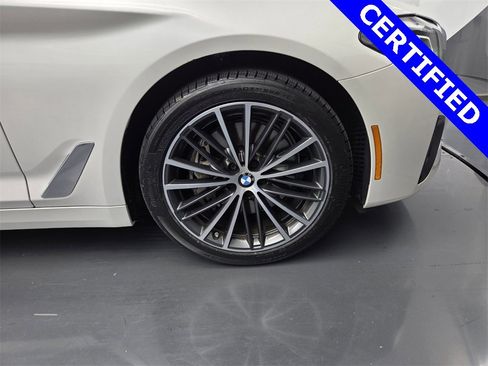 Certified 2023 BMW 540i xDrive w/ Premium Package image 11