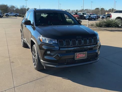 New 2026 Jeep Compass Latitude image 4