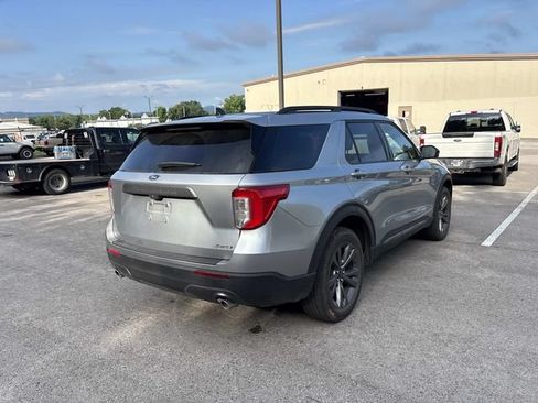 Used 2023 Ford Explorer XLT w/ Equipment Group 202A AWD/4WD image 7