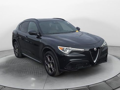 Used 2022 Alfa Romeo Stelvio Ti image 7