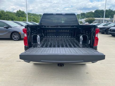 Used 2022 Chevrolet Silverado 1500 LT AWD/4WD image 18