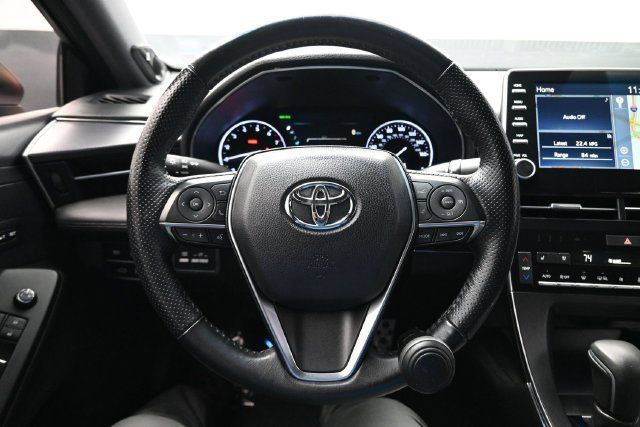 Used 2019 Toyota Avalon Touring FWD image 13