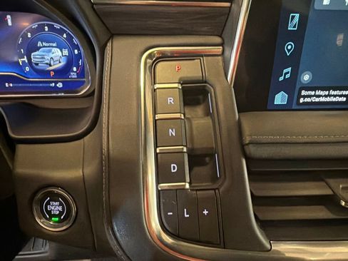 Used 2023 Chevrolet Tahoe Z71 w/ Luxury Package AWD/4WD image 40