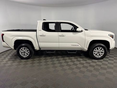 Used 2024 Toyota Tacoma SR5 image 10