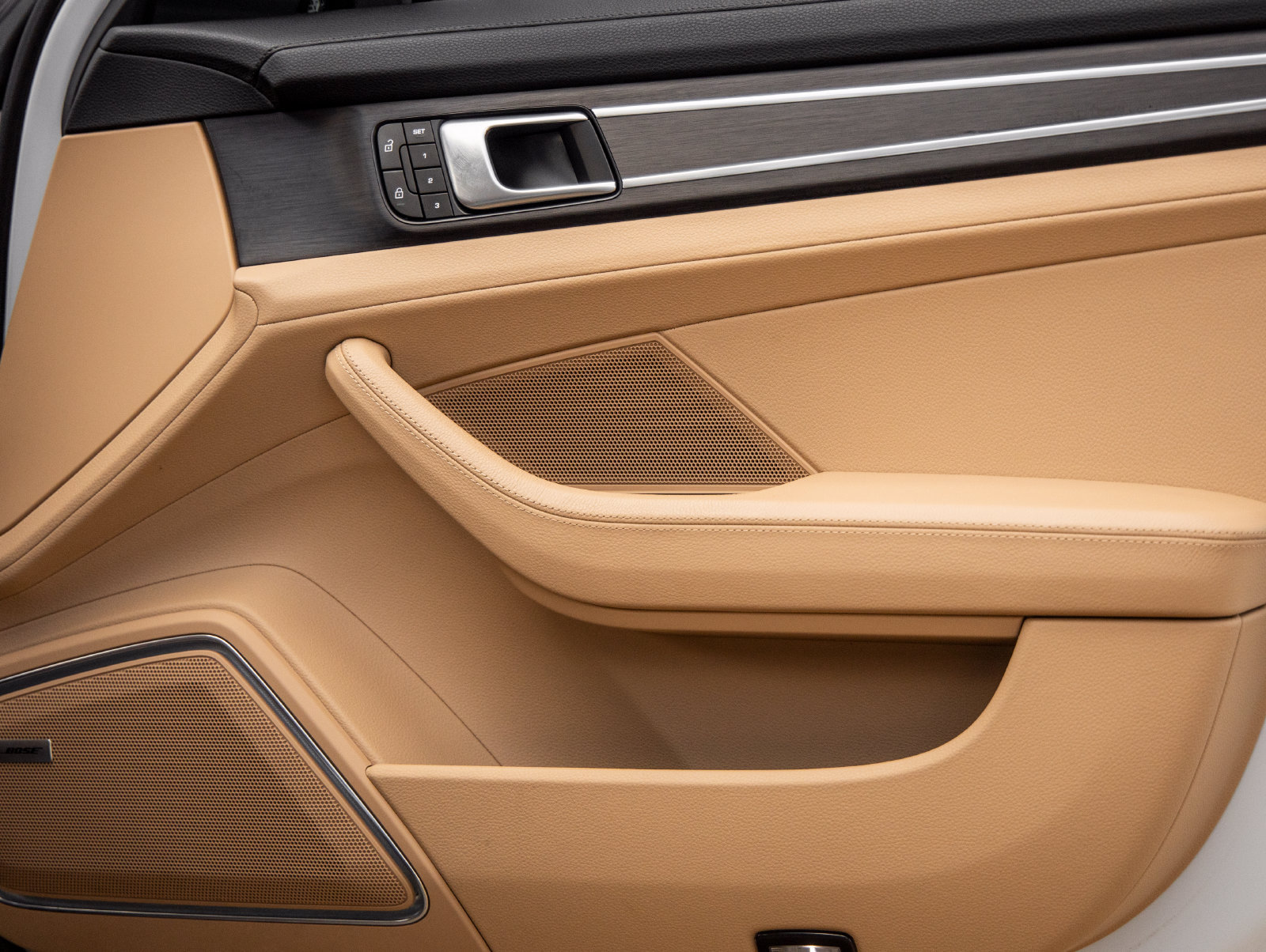 Certified 2023 Porsche Panamera Platinum Edition RWD image 43