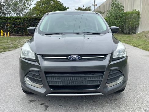 Used 2015 Ford Escape SE image 3