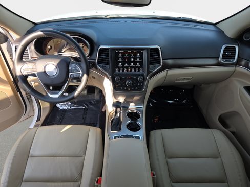 Used 2018 Jeep Grand Cherokee Limited AWD/4WD image 9