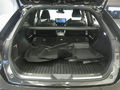 Certified 2021 Toyota Venza XLE image 23