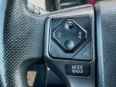 Used 2022 Toyota Tacoma TRD Off-Road RWD image 34