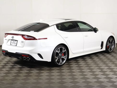 Used 2019 Kia Stinger GT2 AWD/4WD image 16