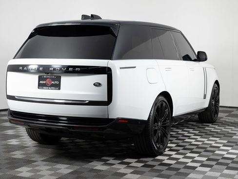 Used 2022 Land Rover Range Rover SE image 7
