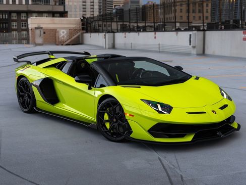 Used 2021 Lamborghini Aventador SVJ AWD/4WD image 2