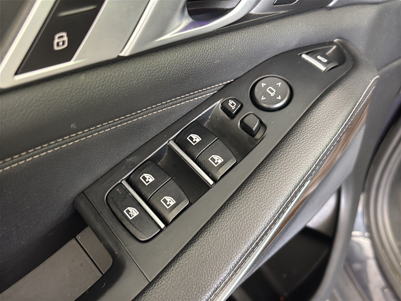 Used 2019 BMW X5 xDrive40i w/ Premium Package AWD/4WD image 15