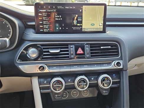 Used 2023 Genesis G70 3.3T image 17